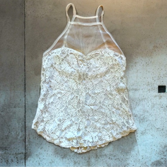 Lace Mesh Urban Outfitters- Kimchi Blue Top size S - Picture 1 of 6